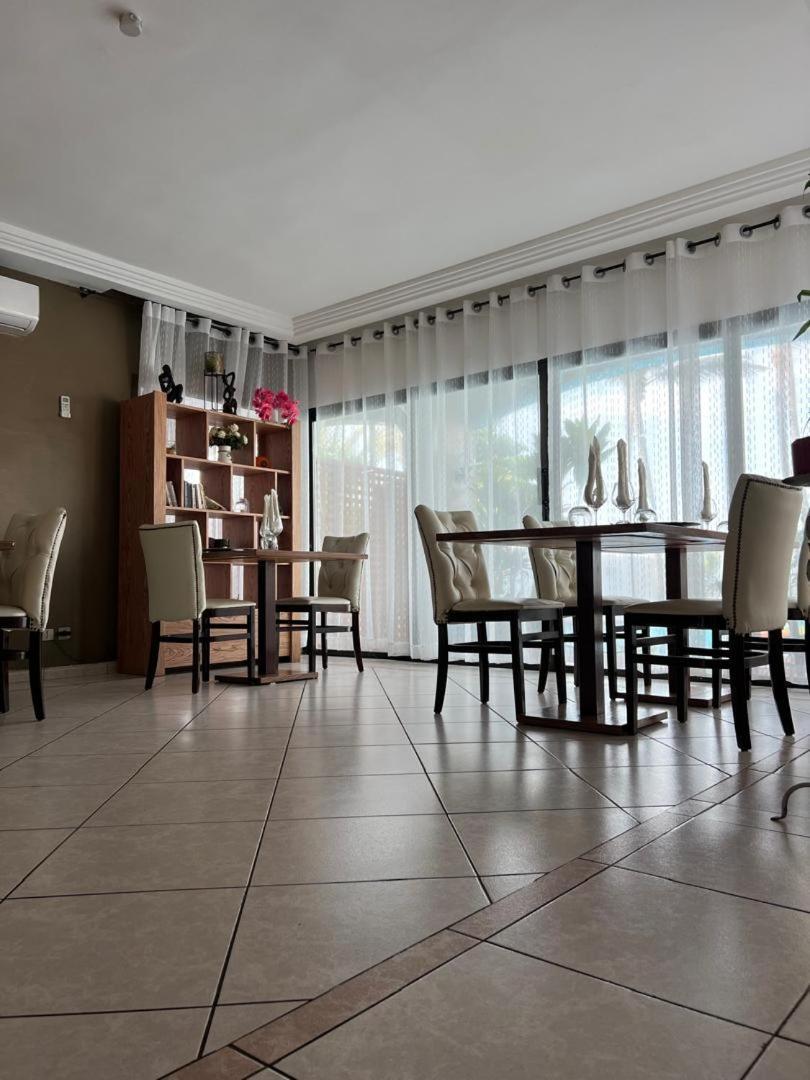 Residence Hoteliere Oceane Libreville Exteriér fotografie